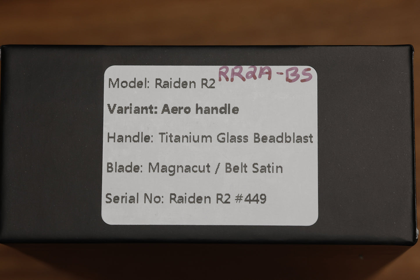 NULL KNIVES RAIDEN R2 - AERO TITANIUM GLASS BEADBLAST HANDLE - BELT SATIN MAGNACUT BLADE