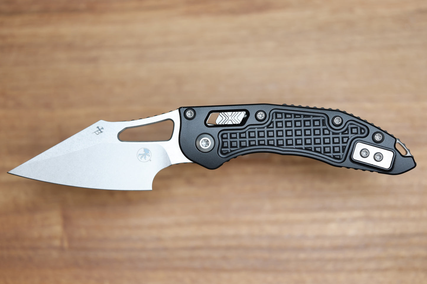 MICROTECH KNIVES MANUAL M-STITCH RAM LOK BLACK FRAG ALUMINUM HANDLES & STONEWASH M390MK 169MRL-10FR
