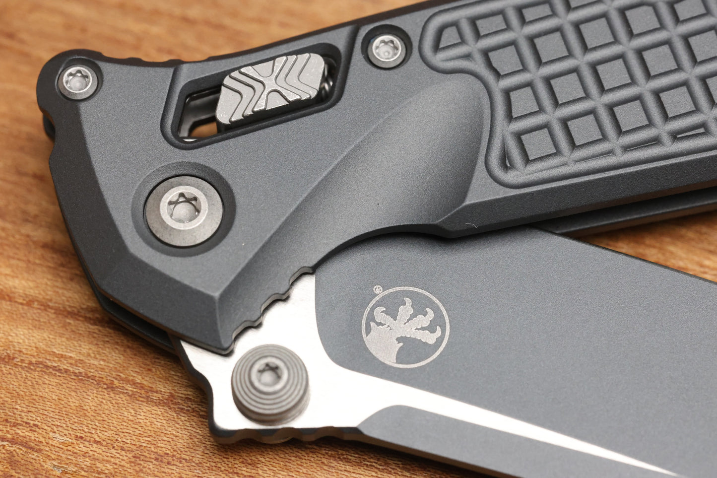 MICROTECH SOCOM RAM-LOK W/ SNIPER GRAY CERAKOTE ALUMINUM FRAG HANDLES & S/E M390MK 160RL-1FRCSG-Z13