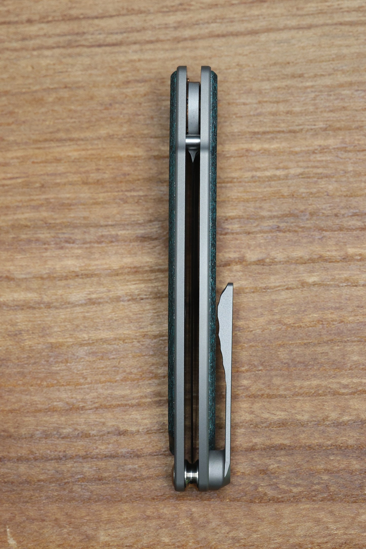 CHRIS REEVE MNANDI - TEAL MAGNETIC CARBOTI INLAY - MAGNACUT BLADE