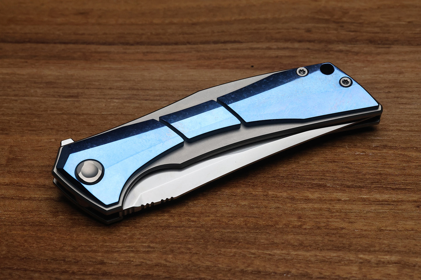 POIKILO BLADE ANOLIS S1 W/ BLUE CRYSTAL TI HANDLES & PEARLESCENT STONEWASH M398