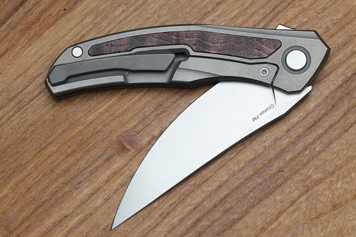 SHIROGOROV URSUS QUANTUM - CROMAX PM BLADE - TITANIUM HANDLE - RED ASH WOOD INLAY - MRBS