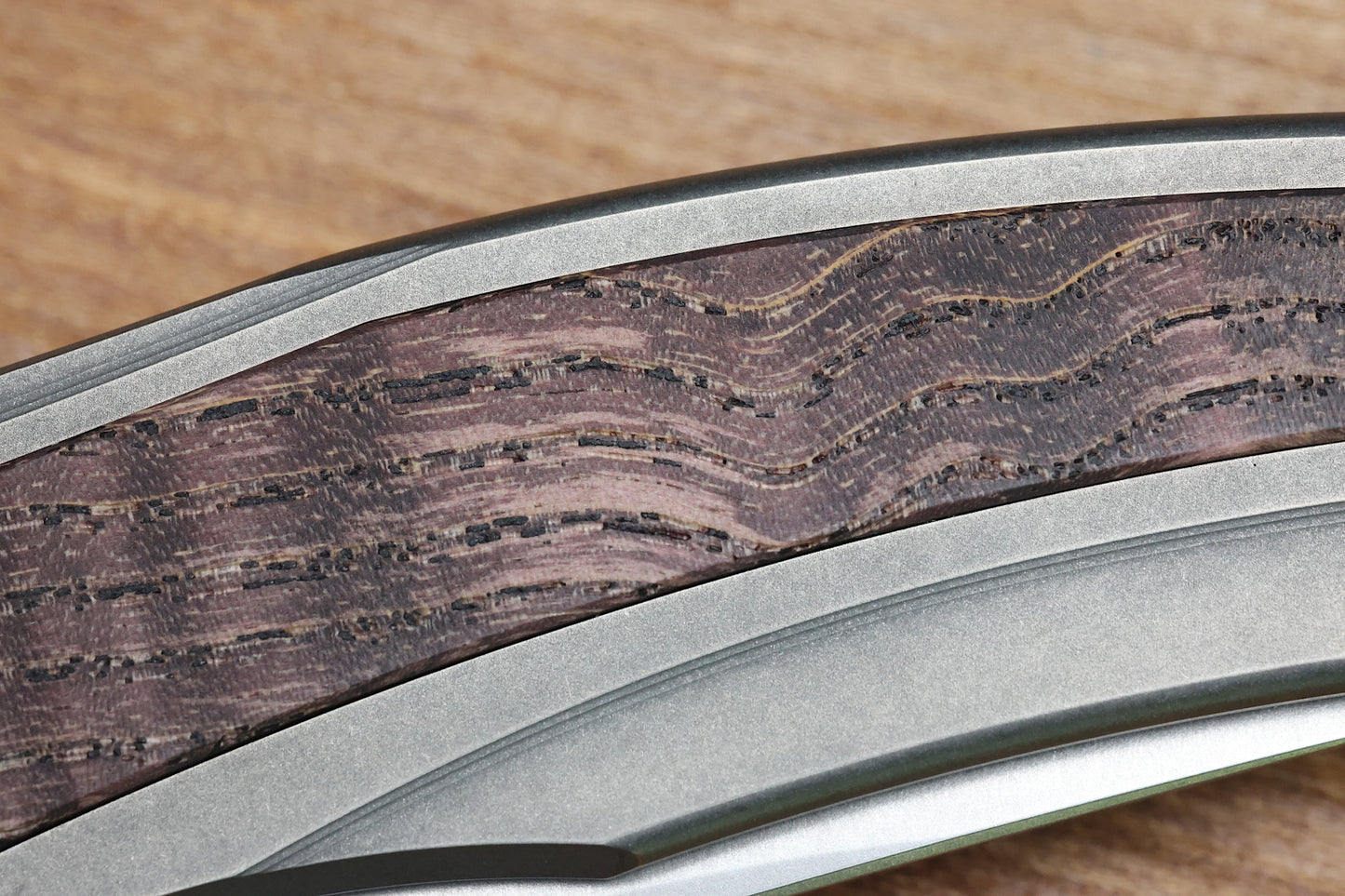 SHIROGOROV URSUS QUANTUM - CROMAX PM BLADE - TITANIUM HANDLE - RED ASH WOOD INLAY - MRBS