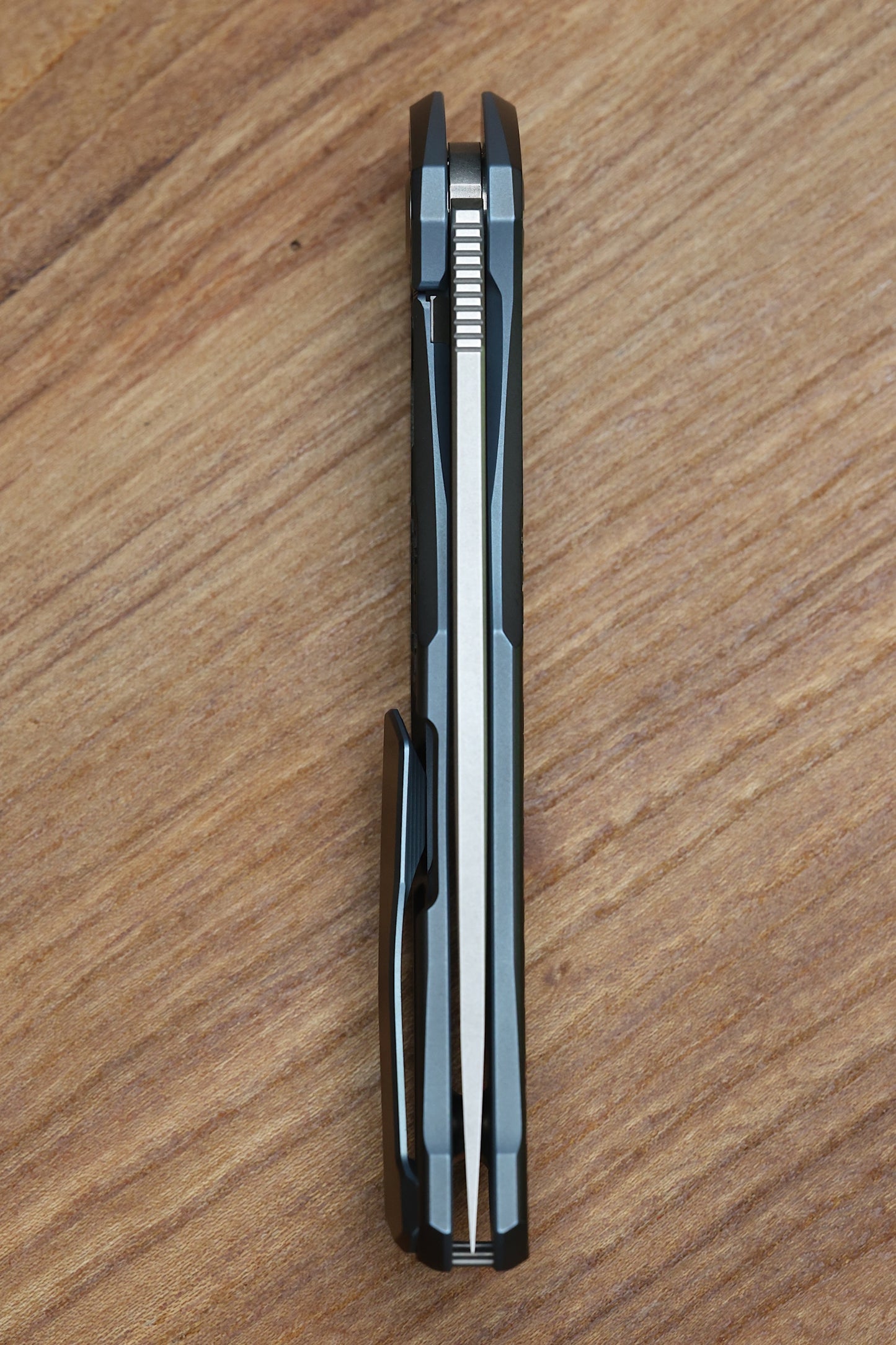 SHIROGOROV KNIVES / TI2 DESIGN QUANTUM BLACK HULA “PIXELATED SKULL” – CROMAX PM BLADE – MRBS