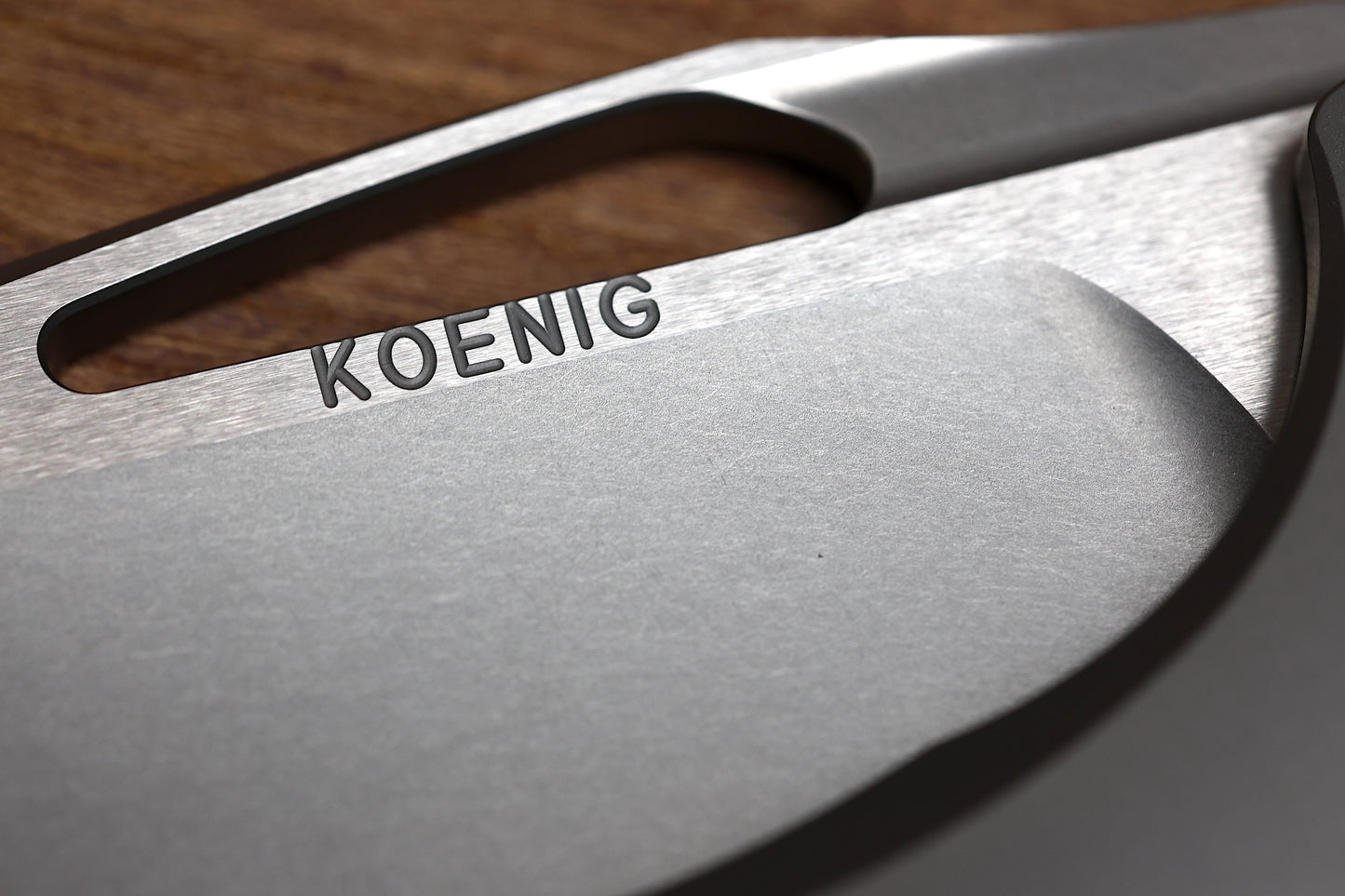 KOENIG KNIVES ARIUS – SMOOTH TITANIUM HANDLE – SILVER HARDWARE – BURNISHED W/ POLISHED FLATS M390 BLADE