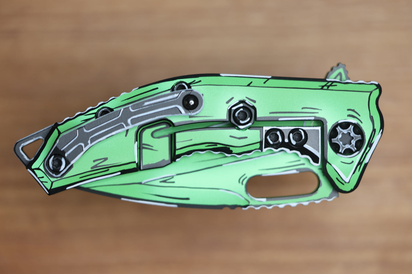 HERETIC KNIVES MEDUSA MANUAL TOXIC GREEN CEL SHADE W/ MAGNACUT RECURVE H010-CS-TX