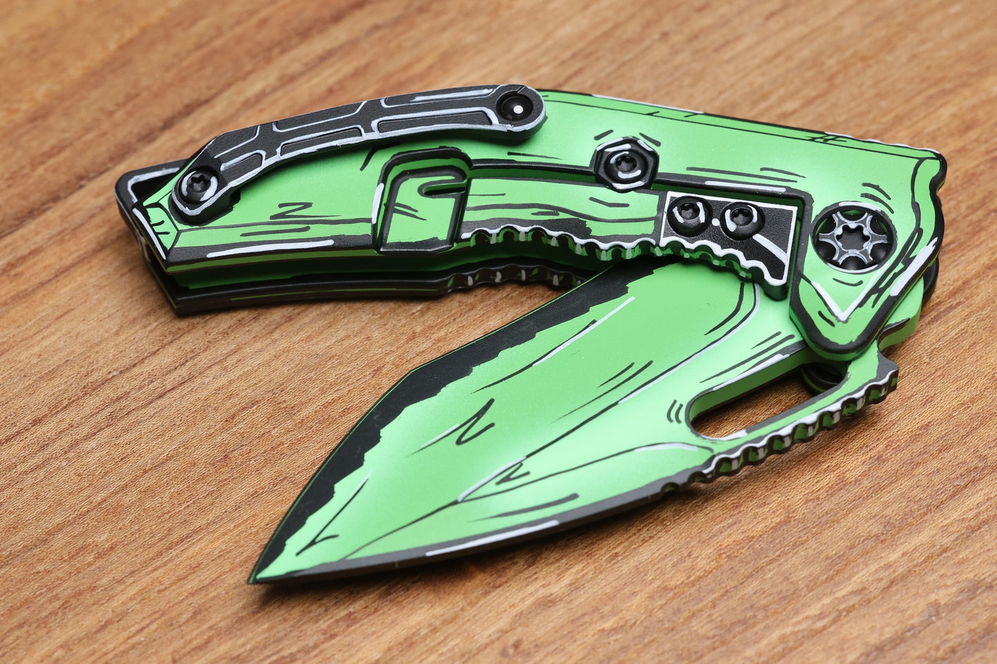 HERETIC KNIVES MEDUSA MANUAL TOXIC GREEN CEL SHADE W/ MAGNACUT RECURVE H010-CS-TX