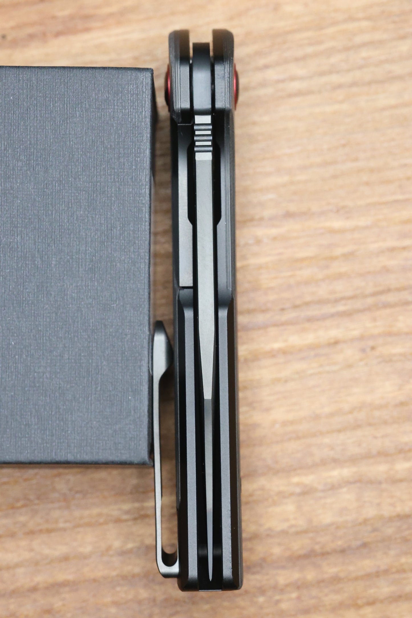 REATE KNIVES JACK JR. BLACK ALUMINUM INTEGRAL HANDLE W/ CARBON FIBER INLAY & RED PIVOT COLLAR & DLC S30V
