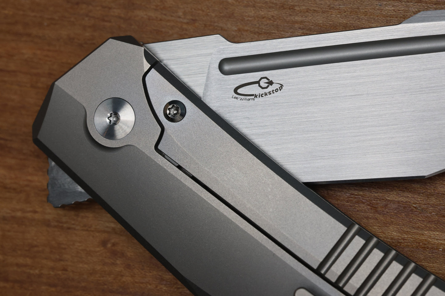 TASHI BHARUCHA LARGE KRYPTON W/ LEE WILLIAMS KICKSTOP TITANIUM HANDLE W/ MONOCHROME DARK TIMASCUS INLAYS & ELMAX
