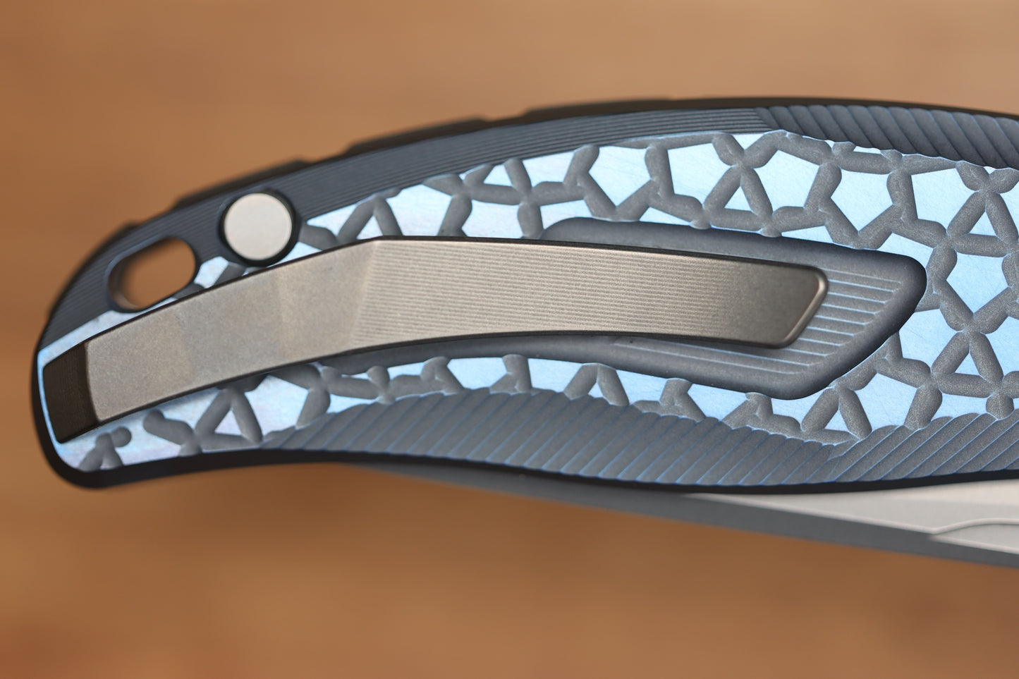 SHIROGOROV STELLAR BEAR PATTERN – BLUE TITANIUM HANDLE – M390 BLADE – MRBS