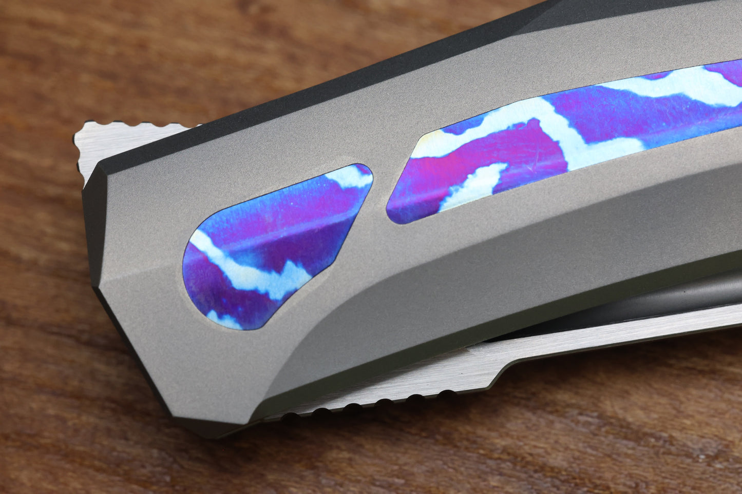 TASHI BHARUCHA SMALL KRYPTON W/ LEE WILLIAMS KICKSTOP TITANIUM HANDLE W/ TIMASCUS INLAYS & ELMAX