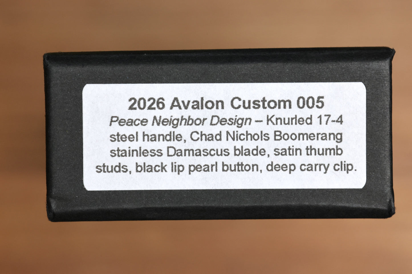 PRO-TECH AVALON PEACE NEIGHBOR 17-4 HANDLE W/ BLACK LIP PEARL BUTTON & CHAD NICHOLS BOOMERANG DAMASCUS