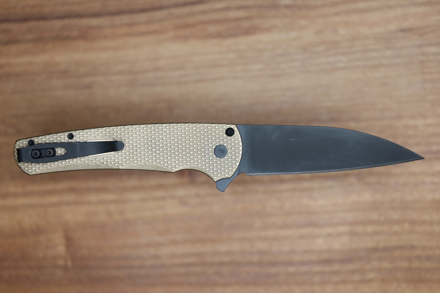 PRO-TECH MALIBU ALBRONZE TEXTURED HANDLE W/ BLACK LIP PEARL BUTTON & DLC MAGNACUT WHARNCLIFFE BLADE 5316