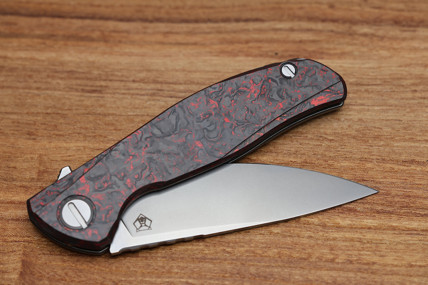 SHIROGOROV HATI GEN 3 – M390 BLADE – RED TECHNOCARBO – MRBS