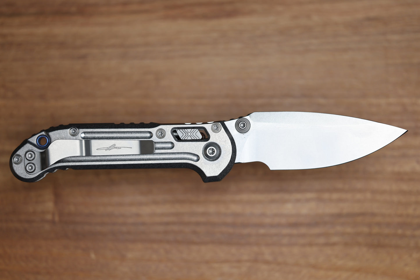 MICROTECH MARFIONE SELECT LUDT RAM-LOK MANUAL GROOVED TITANIUM STONEWASH M390MK BLUE TI ACCENT 1135RLG-10MS2