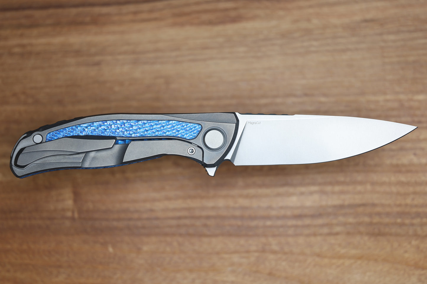 SHIROGOROV HATI BLADESHOW 2026– MAGNACUT BLADE – AZURE ALUTEX – MRBS
