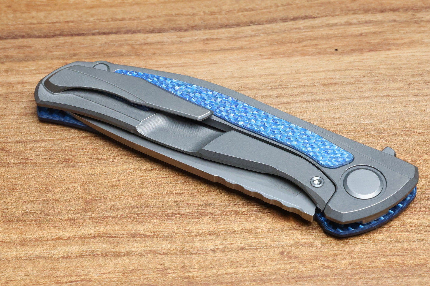 SHIROGOROV HATI BLADESHOW 2026– MAGNACUT BLADE – AZURE ALUTEX – MRBS