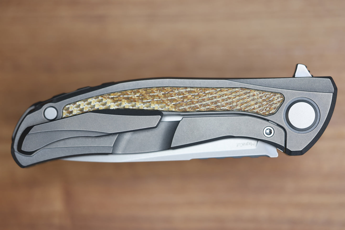 SHIROGOROV HATI BLADESHOW 2026– MAGNACUT BLADE – BROWN ALUTEX – MRBS
