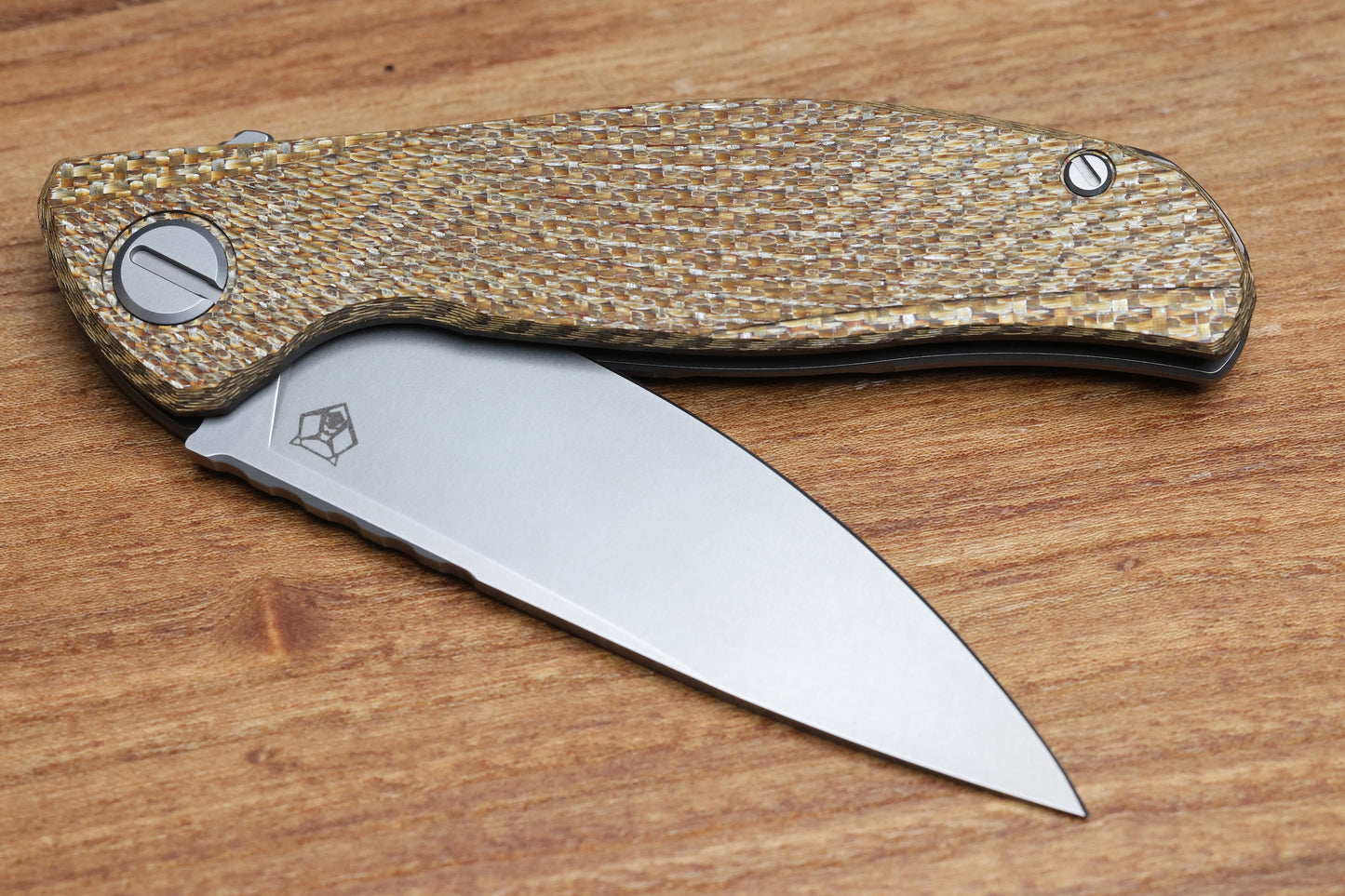 SHIROGOROV HATI BLADESHOW 2026– MAGNACUT BLADE – BROWN ALUTEX – MRBS