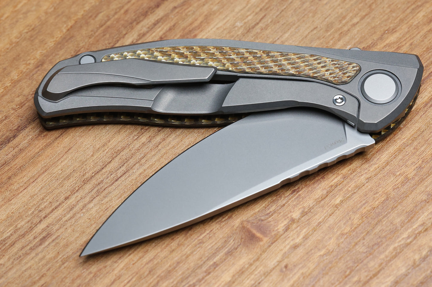 SHIROGOROV HATI BLADESHOW 2026– MAGNACUT BLADE – BROWN ALUTEX – MRBS