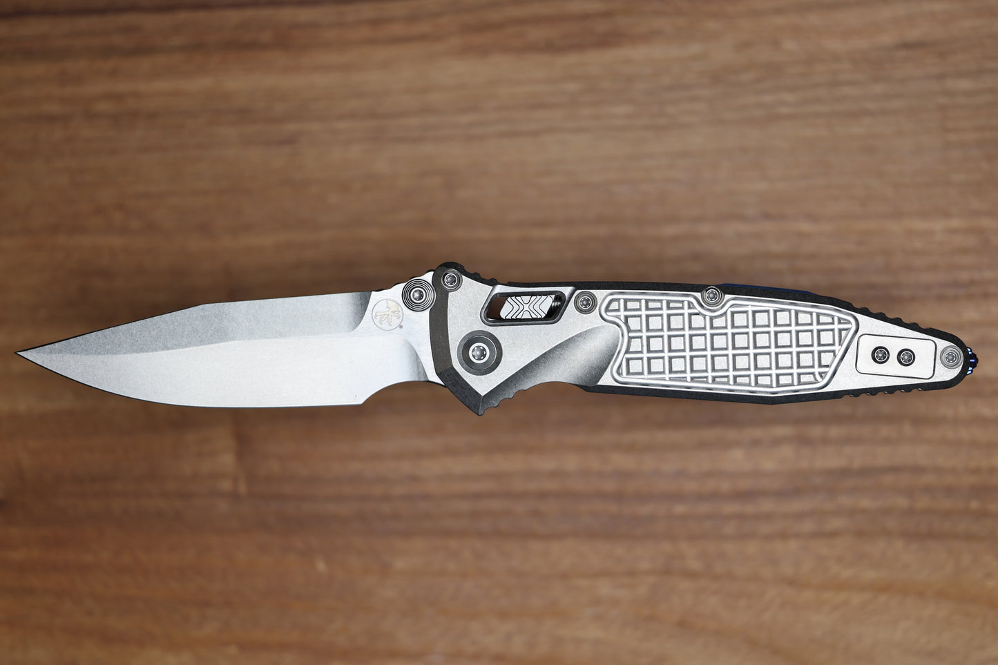 MICROTECH MARFIONE SELECT SOCOM RAM-LOK TITANIUM FRAG HANDLES W/ BLUE ACCENTS & SPEAR POINT STONEWASH M390MK 160RL-10FRSMS3