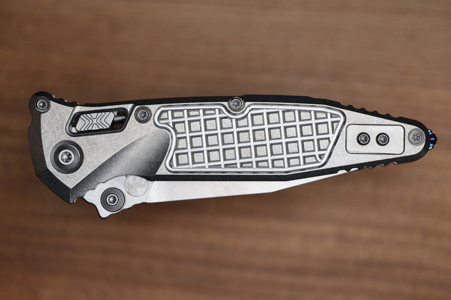 MICROTECH MARFIONE SELECT SOCOM RAM-LOK TITANIUM FRAG HANDLES W/ BLUE ACCENTS & SPEAR POINT STONEWASH M390MK 160RL-10FRSMS3