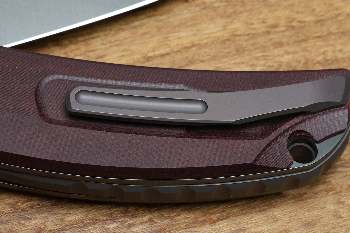 SHIROGOROV “LIMITED EDITION” RJ MARTIN DESIGN SOFT OVERKILL – M398 BLADE – MAROON CANVAS MICARTA HANDLE – RBS