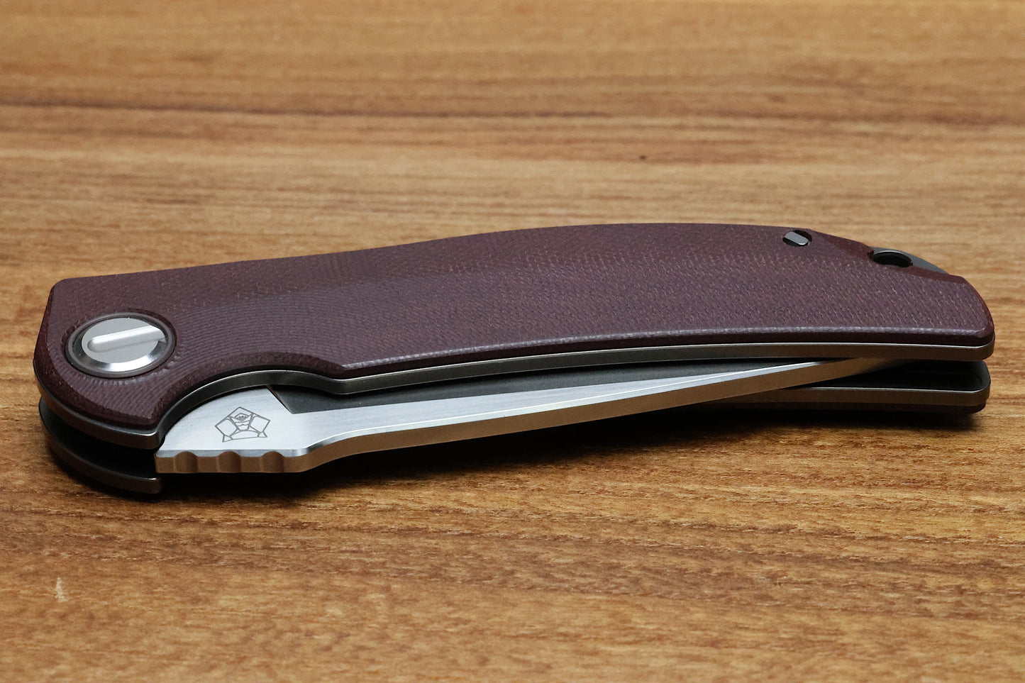 SHIROGOROV “LIMITED EDITION” RJ MARTIN DESIGN SOFT OVERKILL – M398 BLADE – MAROON CANVAS MICARTA HANDLE – RBS