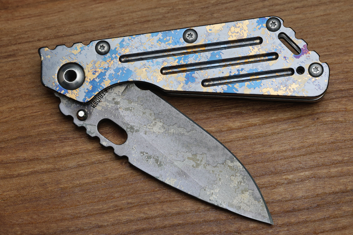 STRIDER KNIVES/ BLACKSIDE CUSTOM SPECIAL LIMITED RUN-COLLABORATION SMF MODEL, DIGICAM MAGNACUT BLADE, DIGICAM TITANIUM TOP AND FRAME
