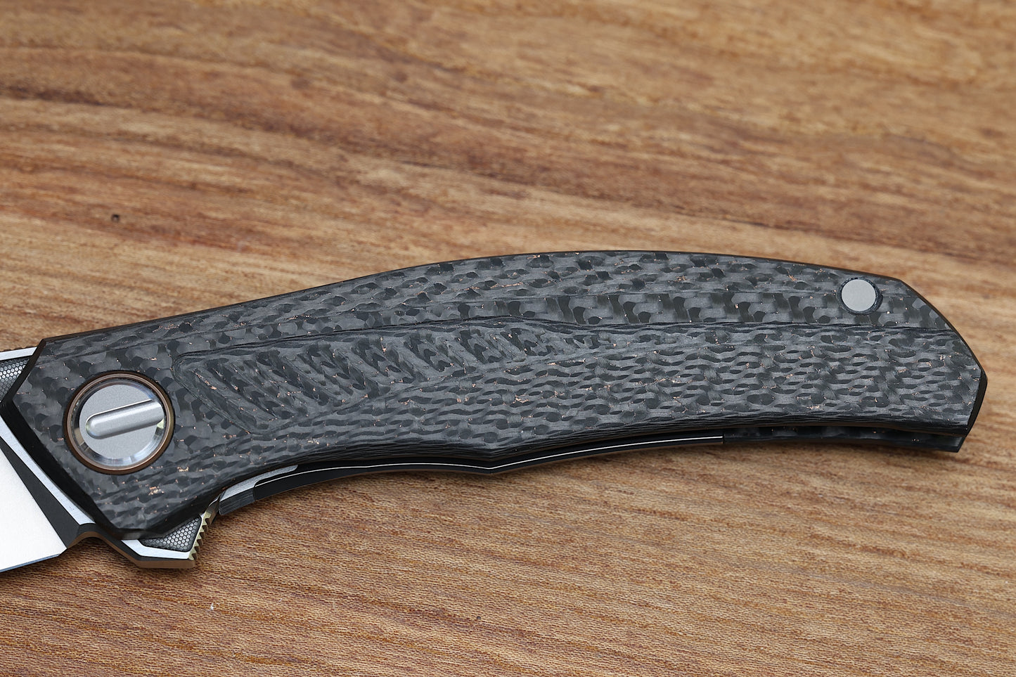 SHIROGOROV CUSTOM DIVISION QUANTUM BRONZE – LIGHTNING STRIKE CARBON FIBER HANDLES – VANADIS 10 BLADE – RBS