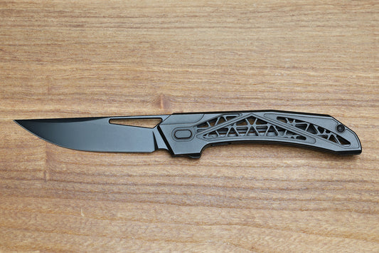 AVIAN KNIVES TOPAZA - LLK490-2 - BLACK PVD TITANIUM HANDLE - BLACK STONEWASHED MAGNACUT BLADE
