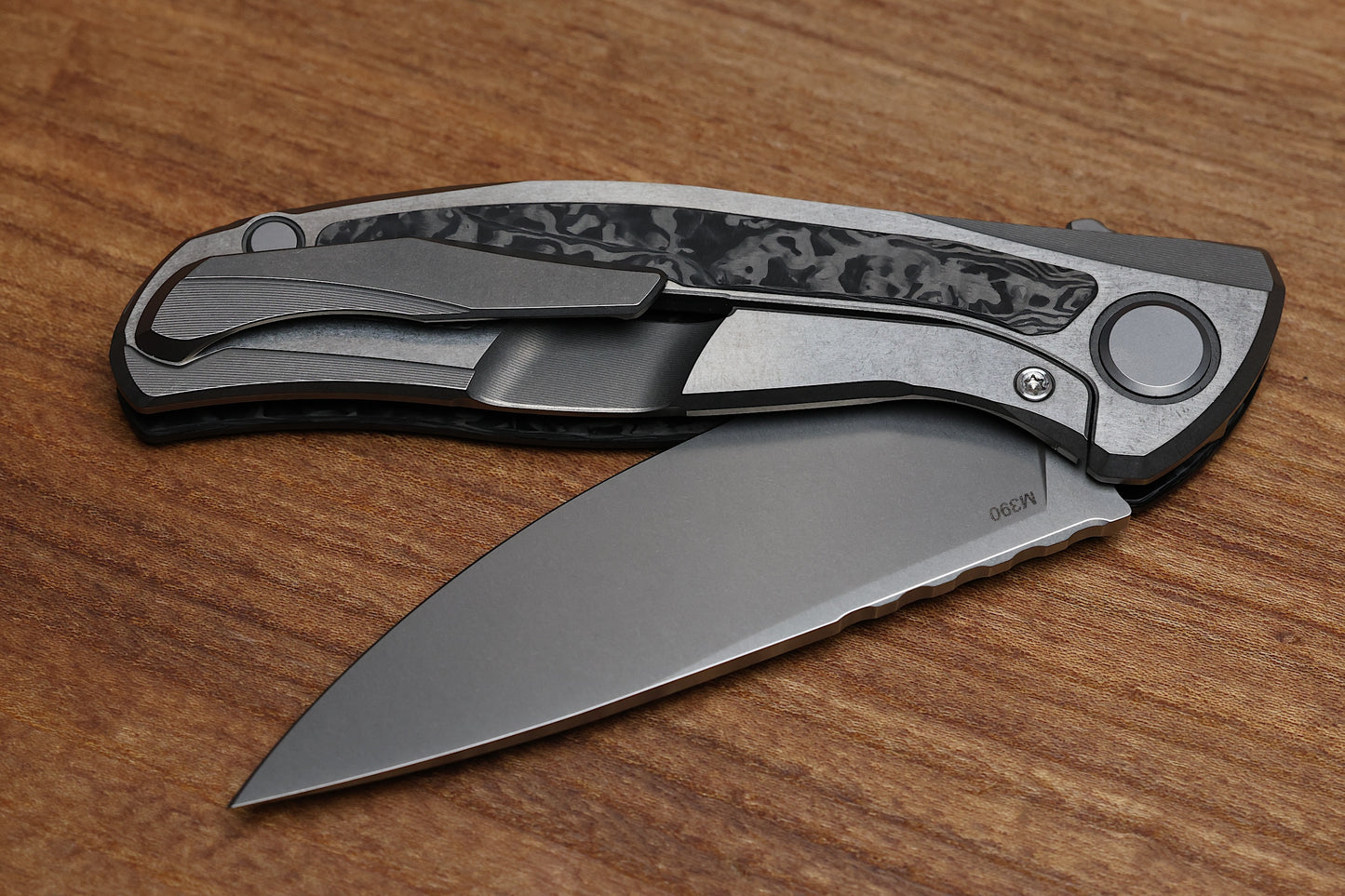 SHIROGOROV HATI GEN 3 – M390 BLADE – MARBLE CARBON FIBER – MRBS