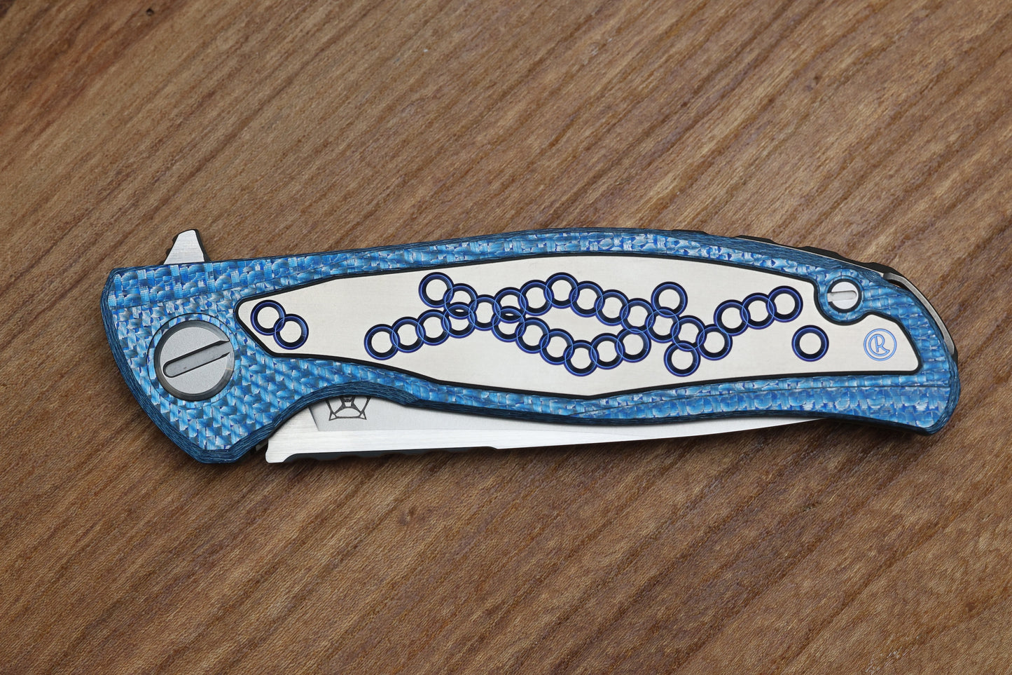 SHIROGOROV KNIVES "SPECIAL EDITION" CHRIS REEVE COLLABORATION HATI CGG - MAGNACUT BLADE - TITANIUM/BLUE ALUTEX HANDLE - MRBS