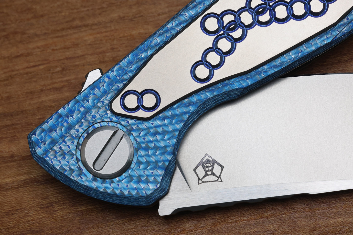 SHIROGOROV KNIVES "SPECIAL EDITION" CHRIS REEVE COLLABORATION HATI CGG - MAGNACUT BLADE - TITANIUM/BLUE ALUTEX HANDLE - MRBS