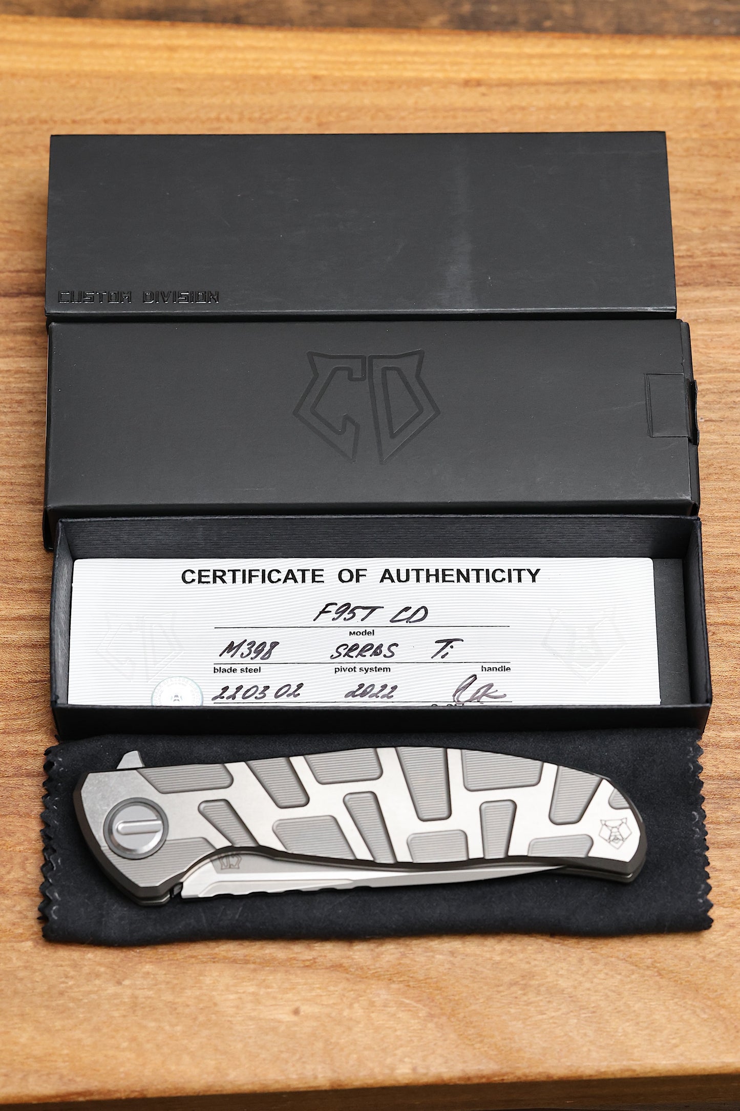 SHIROGOROV CUSTOM DIVISION F95T – TITANIUM HANDLE – M398 BLADE – SRRBS