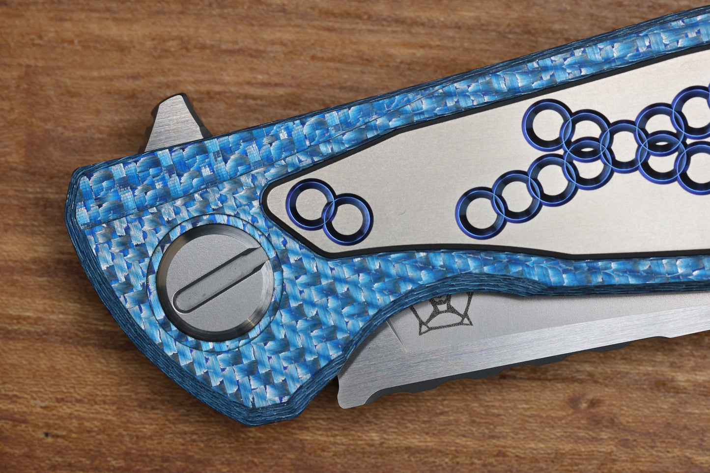 SHIROGOROV KNIVES "SPECIAL EDITION" CHRIS REEVE COLLABORATION HATI CGG - MAGNACUT BLADE - TITANIUM/BLUE ALUTEX HANDLE - MRBS