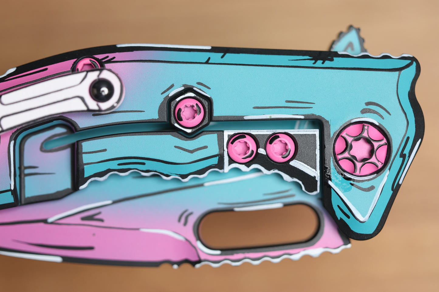 HERETIC KNIVES MEDUSA MANUAL - TANTO - MIAMI VICE - CEL SHADING - H009-CS-MV