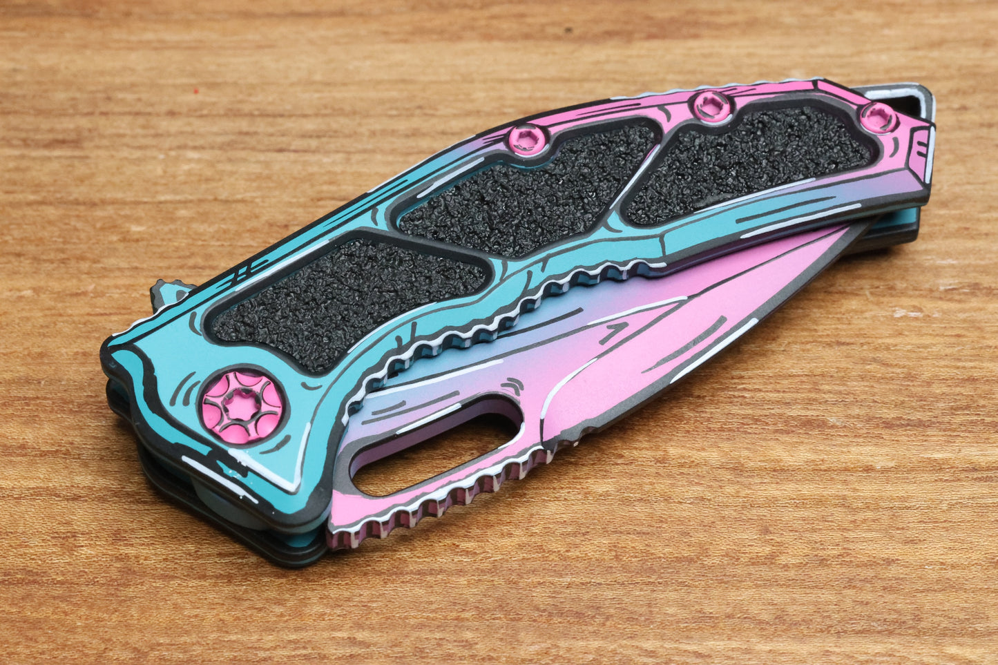 HERETIC KNIVES MEDUSA MANUAL - TANTO - MIAMI VICE - CEL SHADING - H009-CS-MV