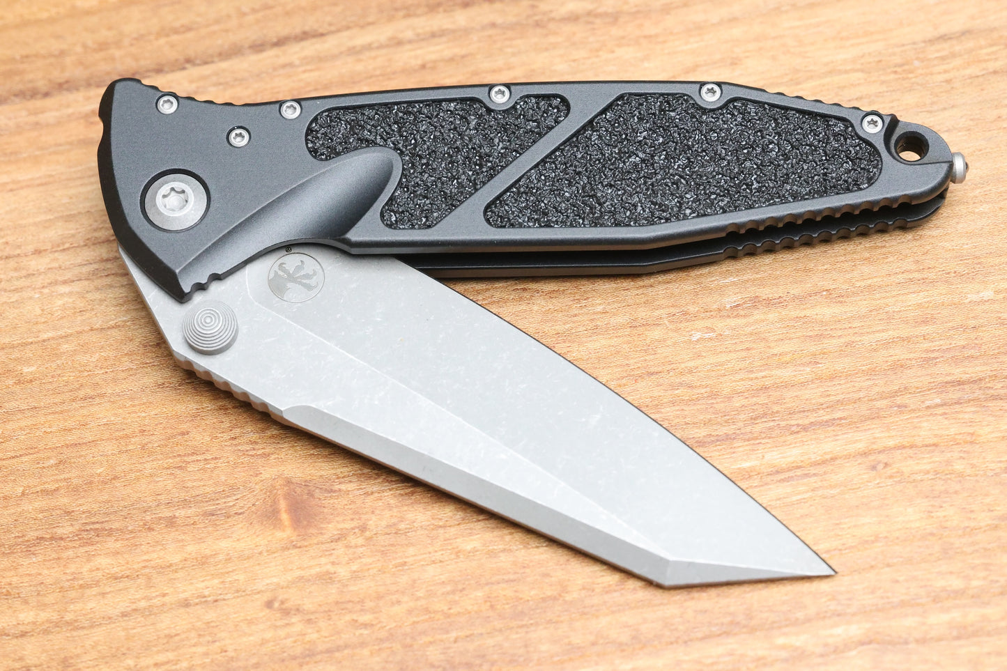 MICROTECH SOCOM ELITE WARCOM W/ BLACK HANDLES & APOCALYPTIC 259-10APS