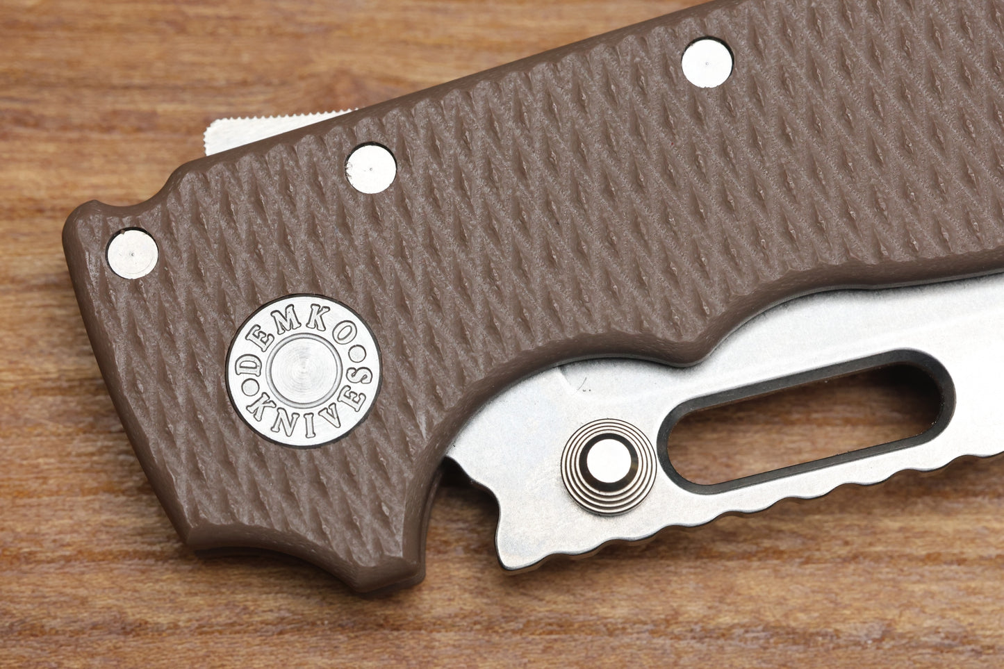 DEMKO KNIVES MG AD20S W/TEXTURED EARTH G10 HANDLE & 20CV CLIP POINT BLADE