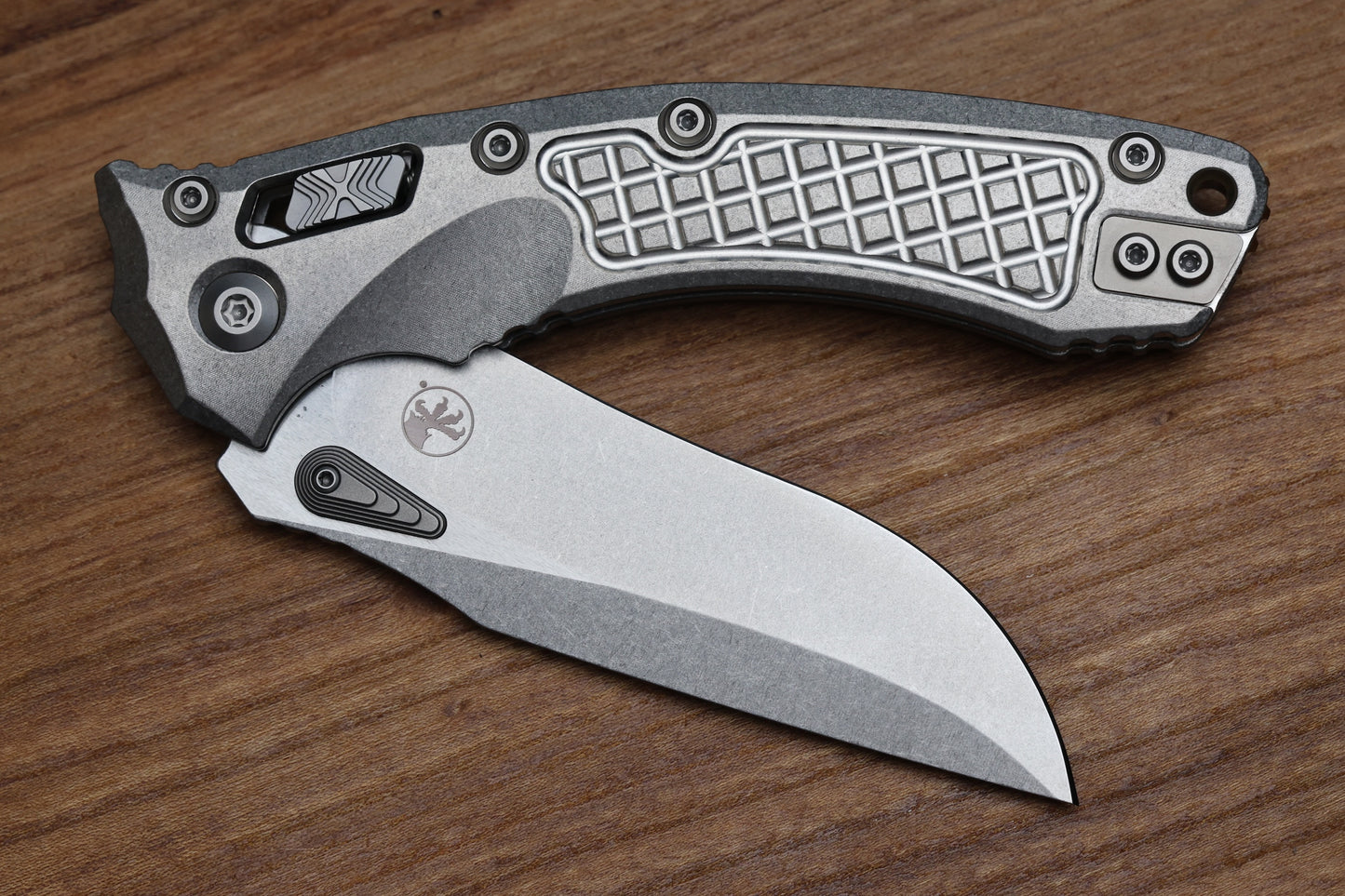 MICROTECH KNIVES "MARFIONE SELECT" AMPHIBIAN - RAM-LOK STONEWASH FINISH FRAG PATTERN TITANIUM W/ BRONZE TITANIUM ACCENT 137RL-10FRMS1