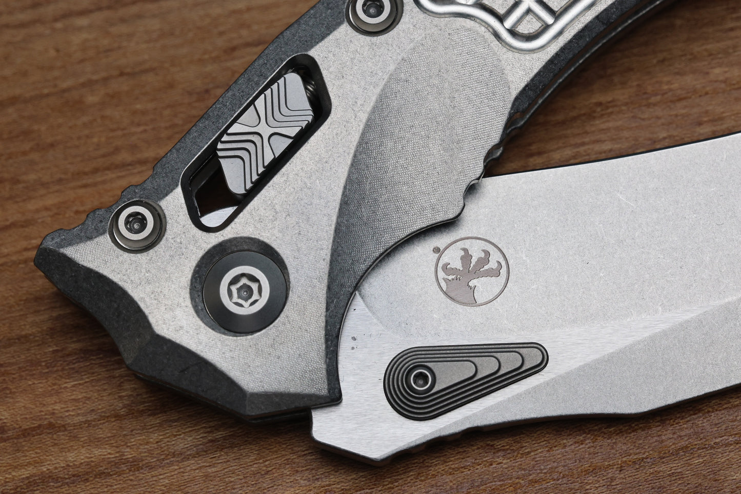 MICROTECH KNIVES "MARFIONE SELECT" AMPHIBIAN - RAM-LOK STONEWASH FINISH FRAG PATTERN TITANIUM W/ BRONZE TITANIUM ACCENT 137RL-10FRMS1