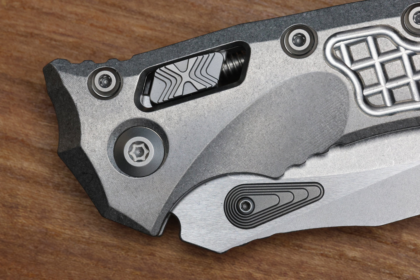 MICROTECH KNIVES "MARFIONE SELECT" AMPHIBIAN - RAM-LOK STONEWASH FINISH FRAG PATTERN TITANIUM W/ BRONZE TITANIUM ACCENT 137RL-10FRMS1