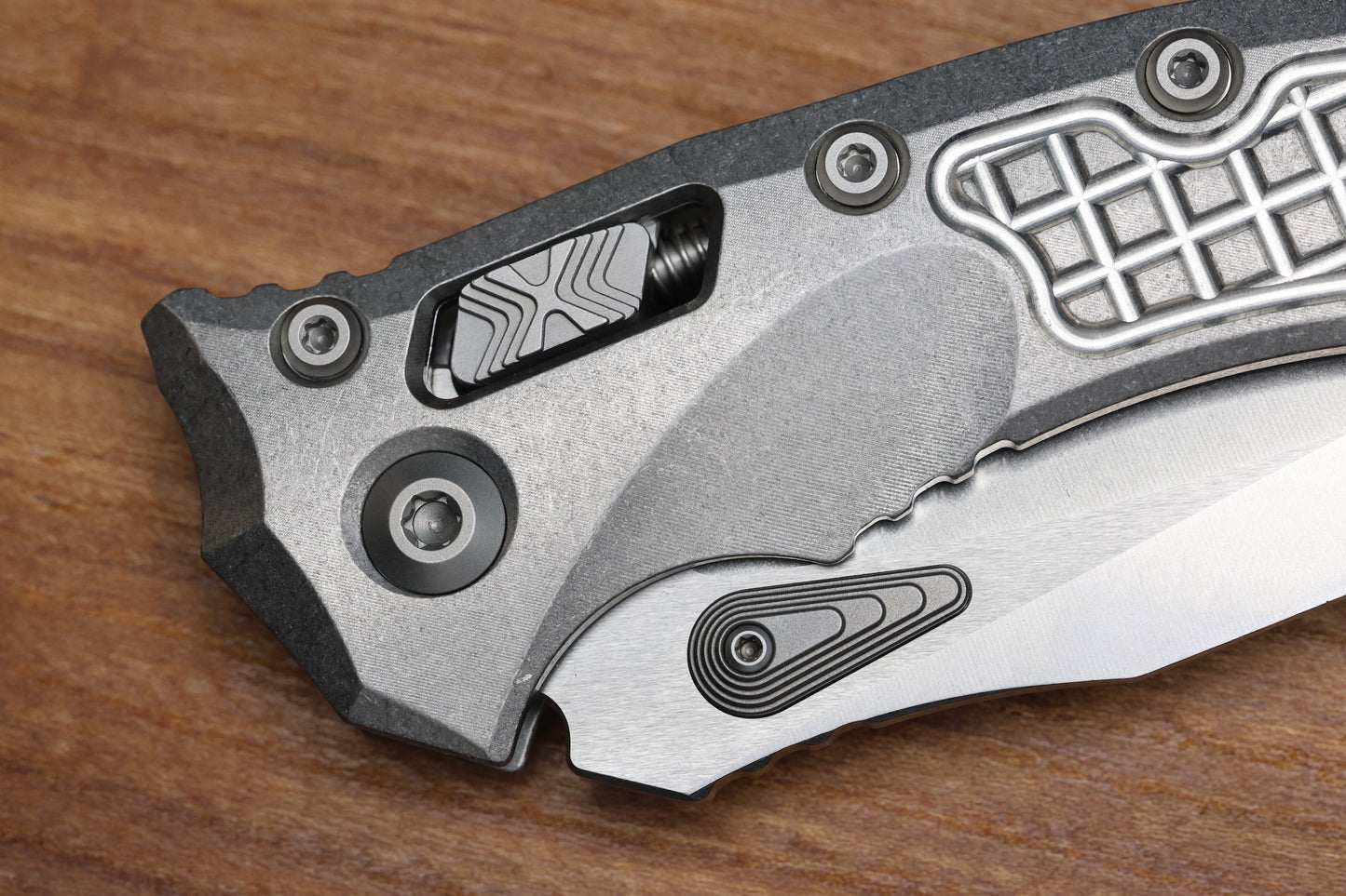 MICROTECH KNIVES "MARFIONE SELECT" AMPHIBIAN - RAM-LOK STONEWASH FINISH FRAG PATTERN TITANIUM W/ BLUE TITANIUM ACCENT 137RL-10FRMS2