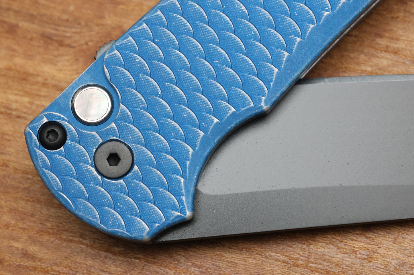 PRO-TECH MALIBU FLIPPER - 5436-BW BLUE LTD - BLUE BATTLEWORN "DRAGON SCALE" TEXTURED HANDLE - DLC BLACK MAGNACUT REVERSE TANTO BLADE