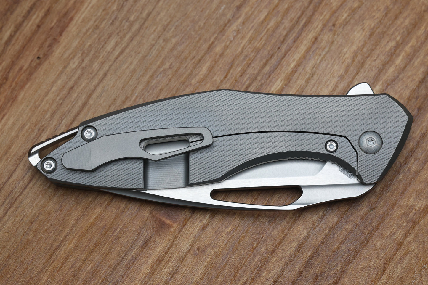 KOENIG KNIVES ARIUS - CORDA TITANIUM HANDLE - SILVER HARDWARE - BURNISHED W/ POLISHED FLATS M398 BLADE