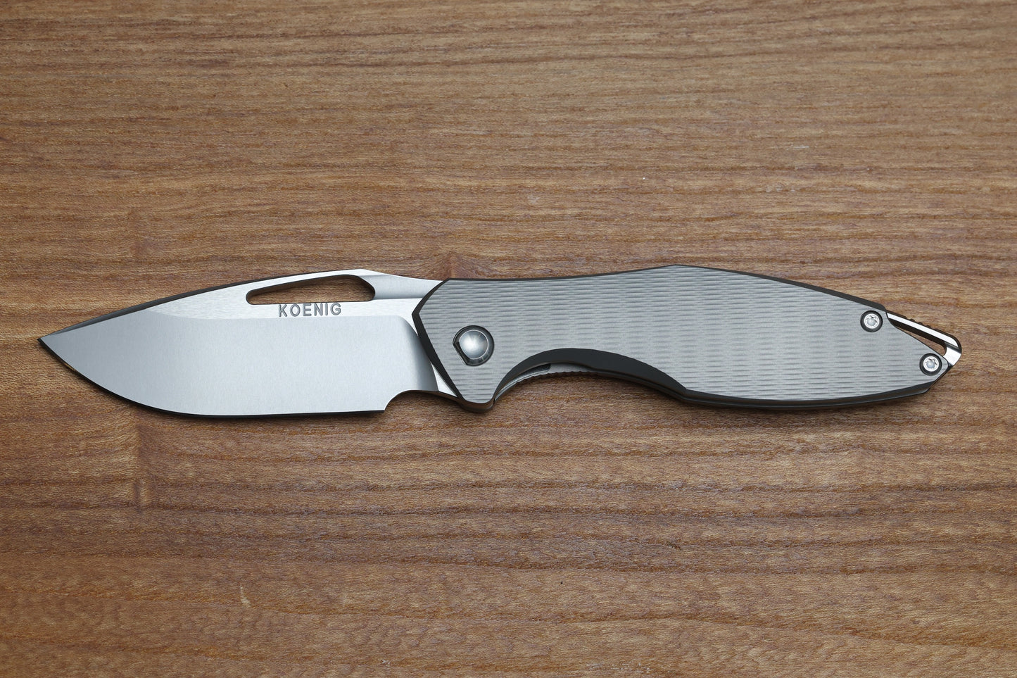 KOENIG KNIVES MINI ARIUS - NON FLIPPER - PLEXA TITANIUM HANDLE - SILVER HARDWARE - BURNISHED W/ POLISHED FLATS M390 BLADE
