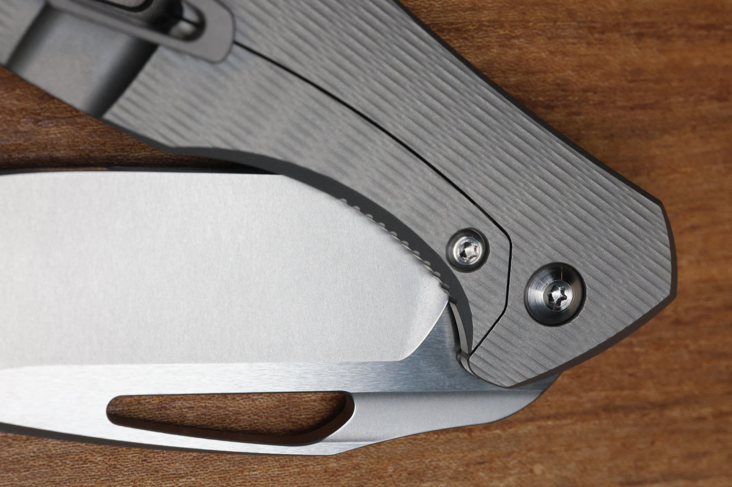 KOENIG KNIVES MINI ARIUS - NON FLIPPER - PLEXA TITANIUM HANDLE - SILVER HARDWARE - BURNISHED W/ POLISHED FLATS M390 BLADE