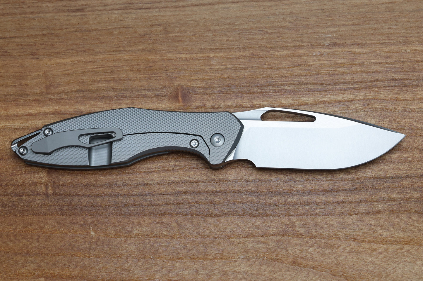 KOENIG KNIVES MINI ARIUS - NON FLIPPER - CORDA TITANIUM HANDLE - SILVER HARDWARE - BURNISHED W/ POLISHED FLATS M390 BLADE