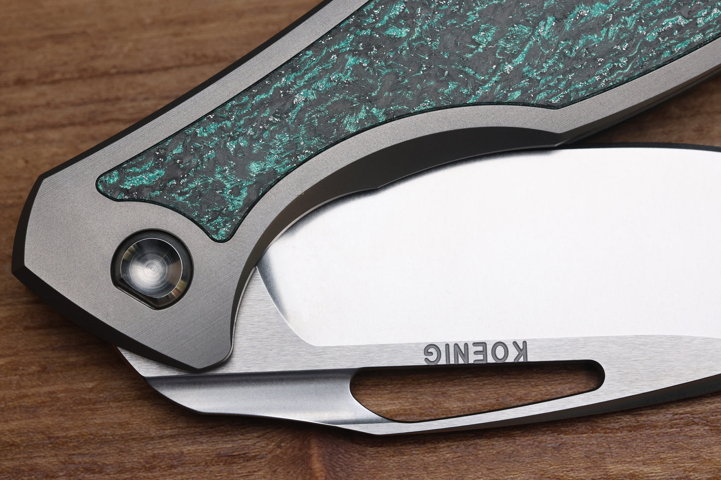 KOENIG KNIVES ARIUS NON-FLIPPER - TEAL MAGNETIC CARBOTI INLAY M390
